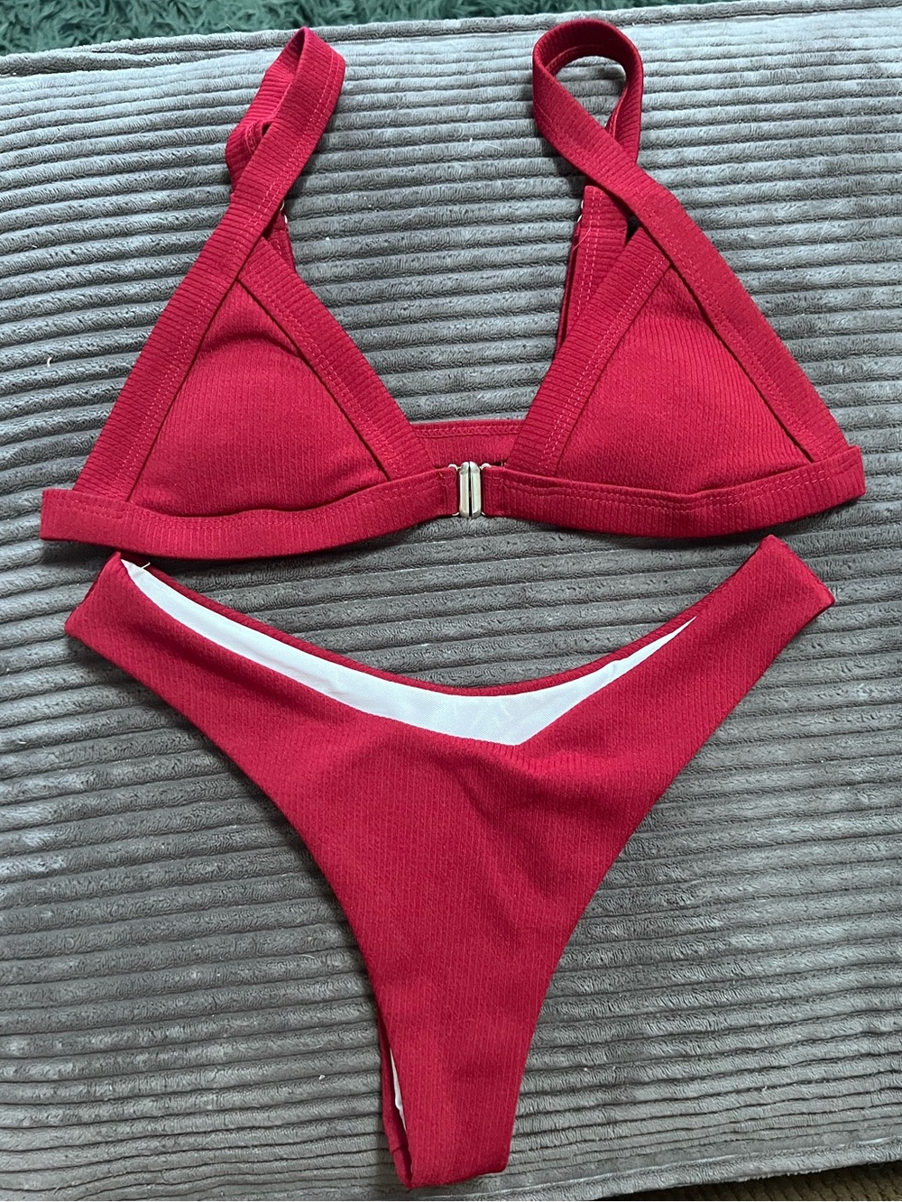 Zaful Red Ribbed Front-Clasp Triangle Bikini Set - Picture 2 of 4